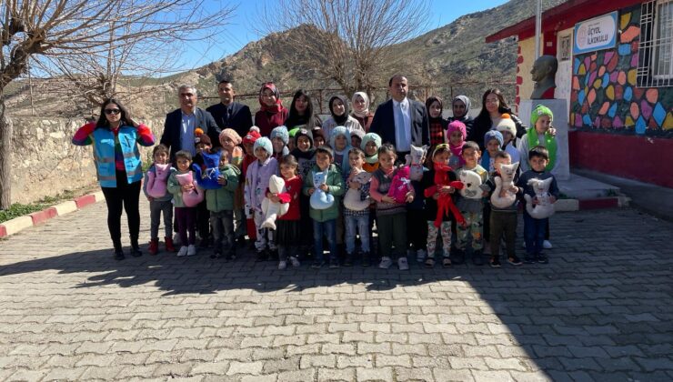 Köy Öğrencileri Unutulmadı