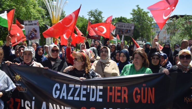 AK Parti Kadın Kolları Gazzeli Anneleri Andı