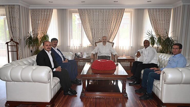 Çiftçi Vali Canalp’ı Ziyaret Etti