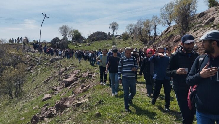Eğitimcilerden Ters Lale Gezisi ve Doğa Yürüyüşü