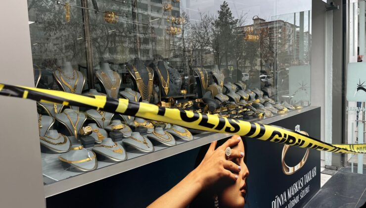 İKİ POŞET ALTINLA KAÇTILAR!