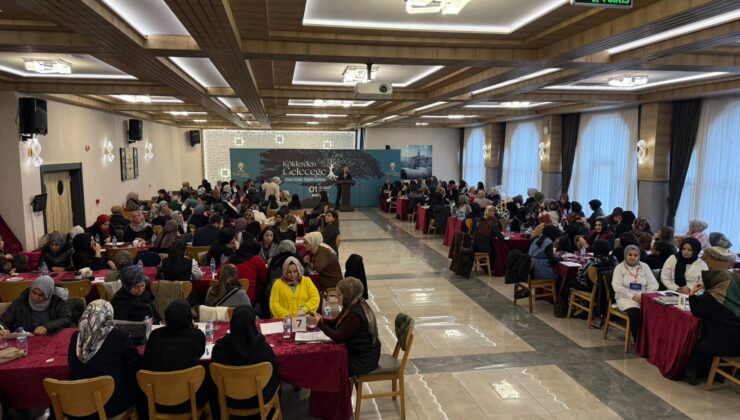 KADIN SİYASETÇİLERDEN “KÖKLERDEN GELECEĞE” ÇIKARMASI