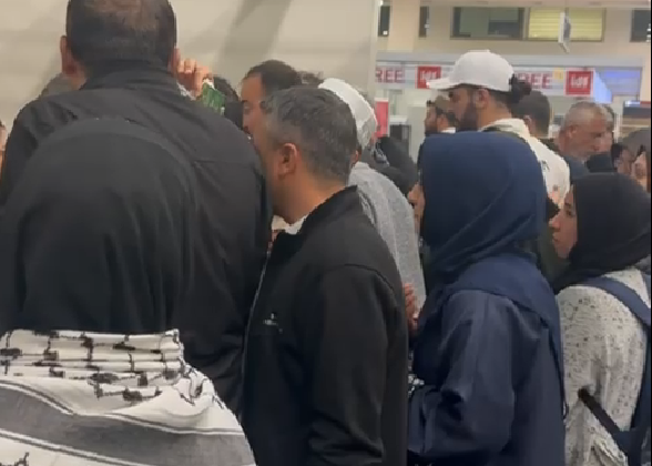 UMRECİLER DÖNDÜ, VALİZLERİ GELMEDİ!