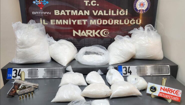 ŞÜPHELİ ARAÇTAN “ZEHİR” ÇIKTI